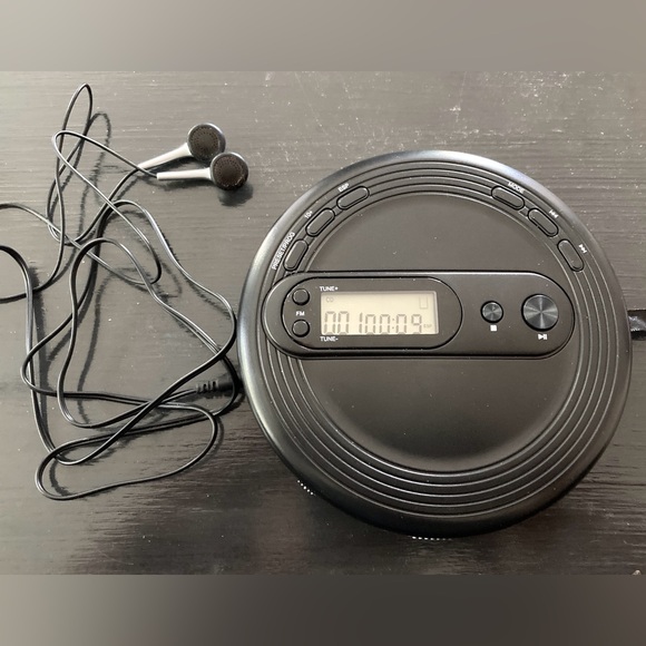 ONN Portable CD Player w/ FM Radio and Stereo Earbuds - Picture 4 of 11